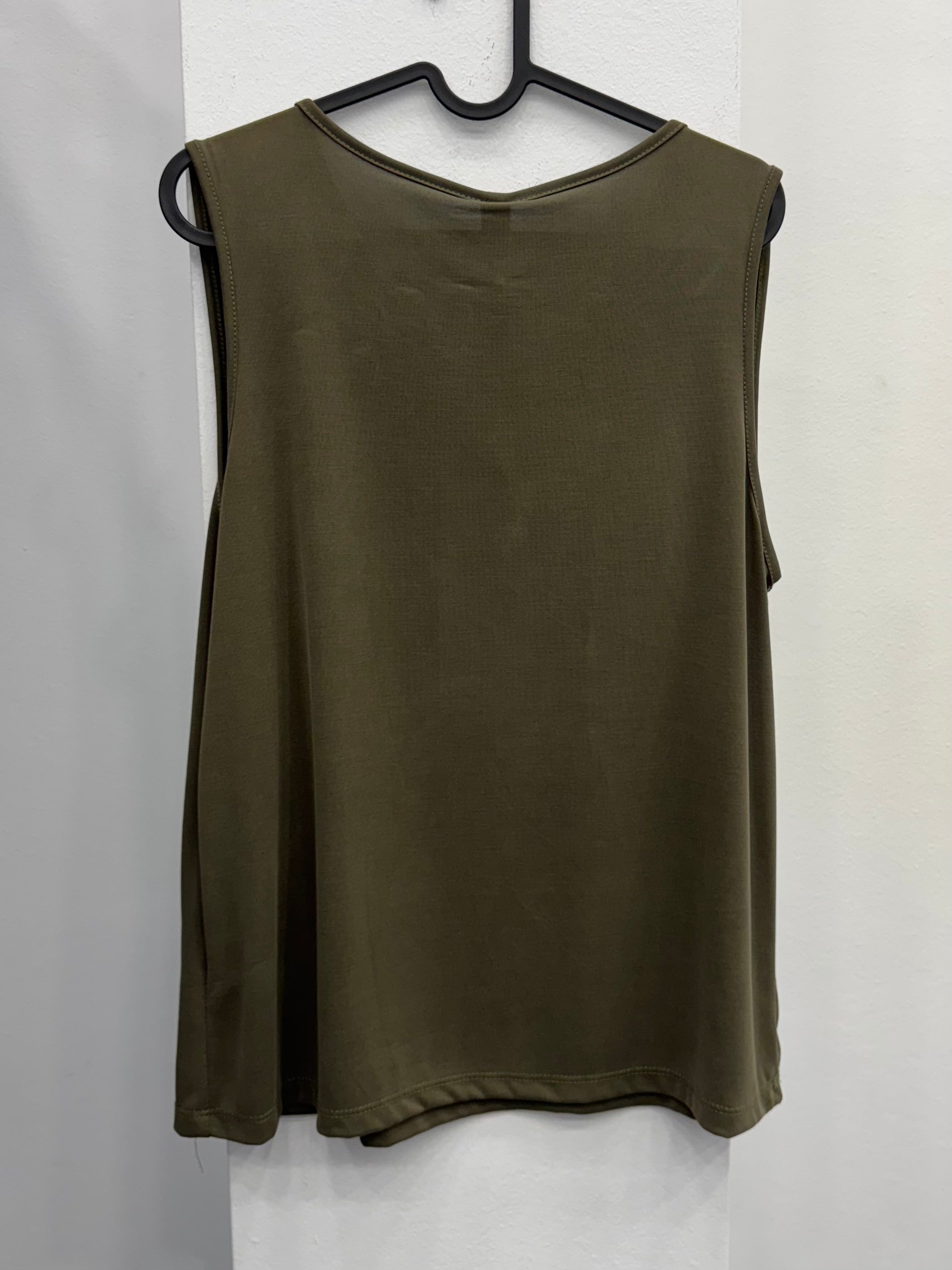 TOP VERDE LISO - NUMODA
