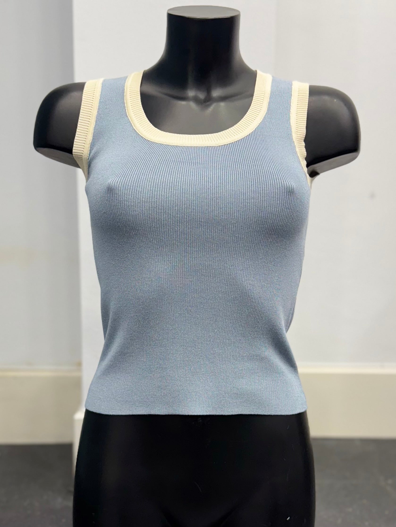 TOP ELÁSTICO “UNIVERSITY STYLE” - NUMODA