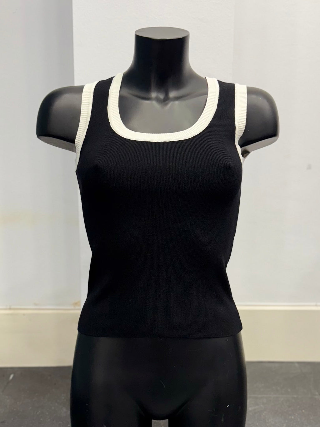 TOP ELÁSTICO “UNIVERSITY STYLE” - NUMODA