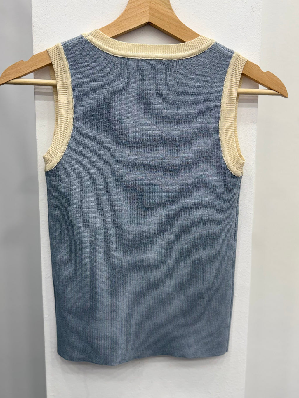 TOP ELÁSTICO “UNIVERSITY STYLE” - NUMODA